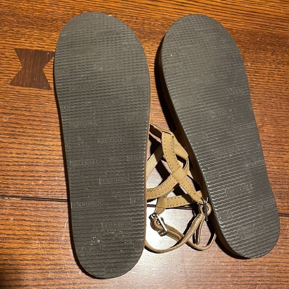 Rainbow T-Strap braided sandals - size 10. Leather - Picture 4 of 5